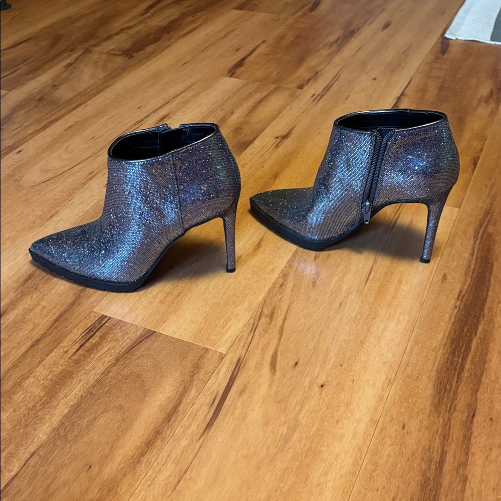 Silver Glitter Ankle Boots, Sz 6.5 - Picture 4 of 8